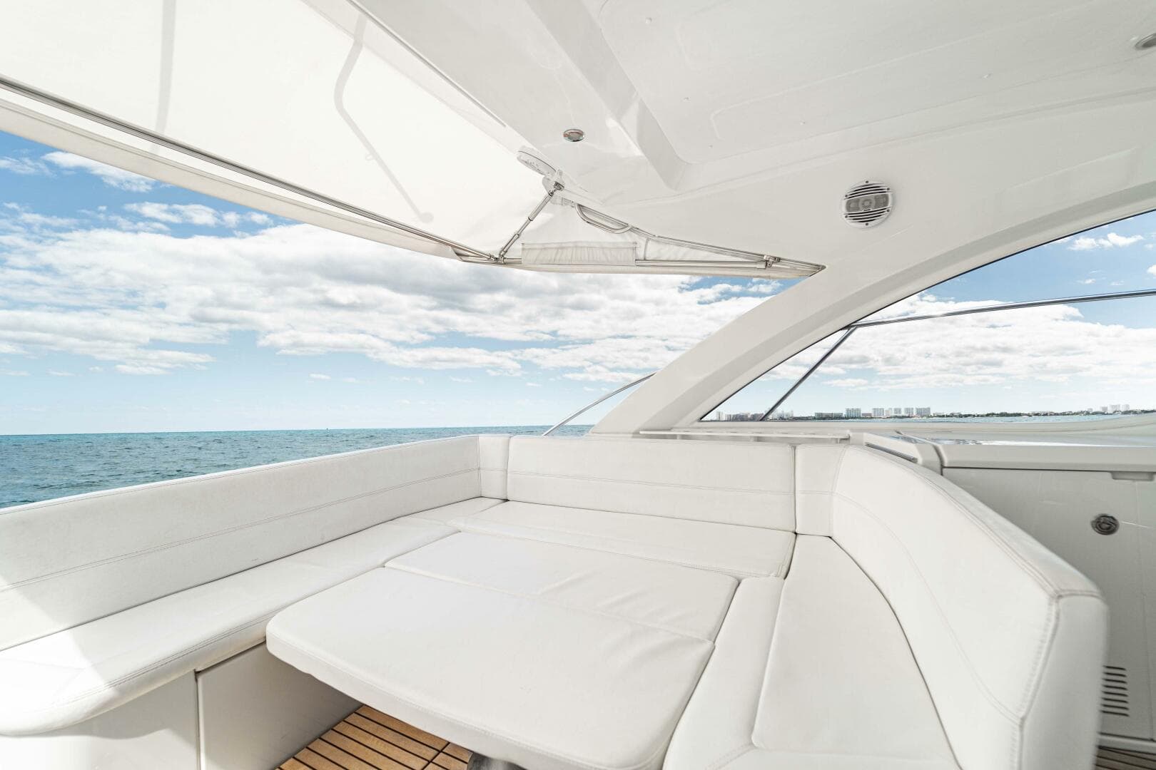 2015 Beneteau Gran Turismo 38