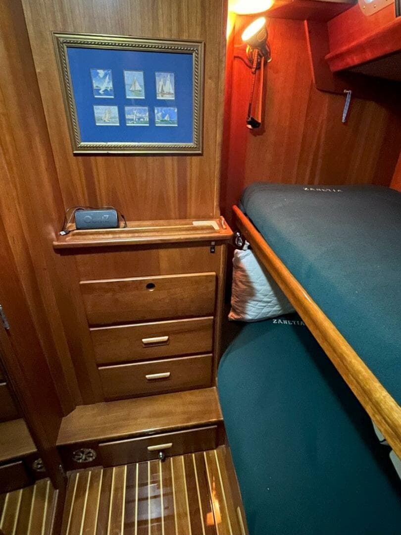 2001 Hinckley Sou'wester 59 CC Sloop