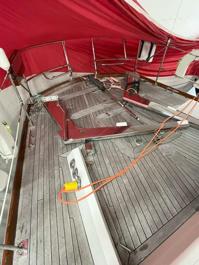 2001 Hinckley Sou'wester 59 CC Sloop