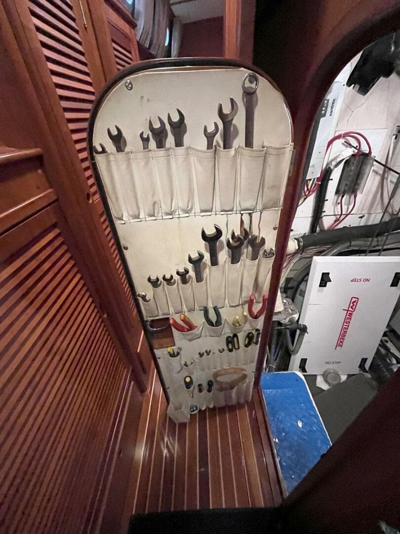 2001 Hinckley Sou'wester 59 CC Sloop