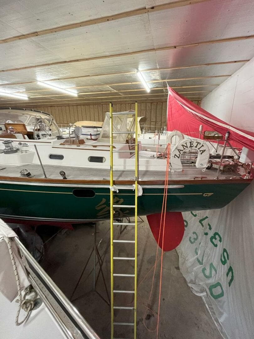 2001 Hinckley Sou'wester 59 CC Sloop