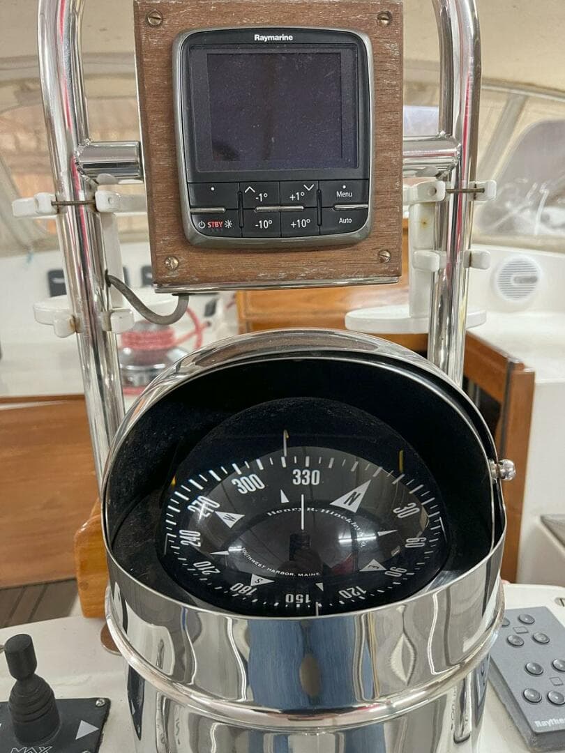 2001 Hinckley Sou'wester 59 CC Sloop