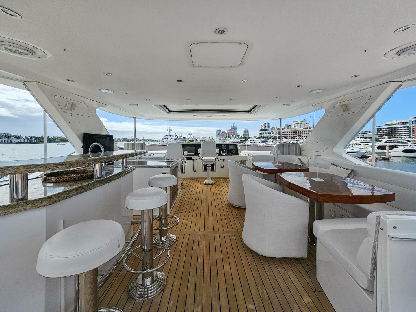 2010 Ocean Alexander 83