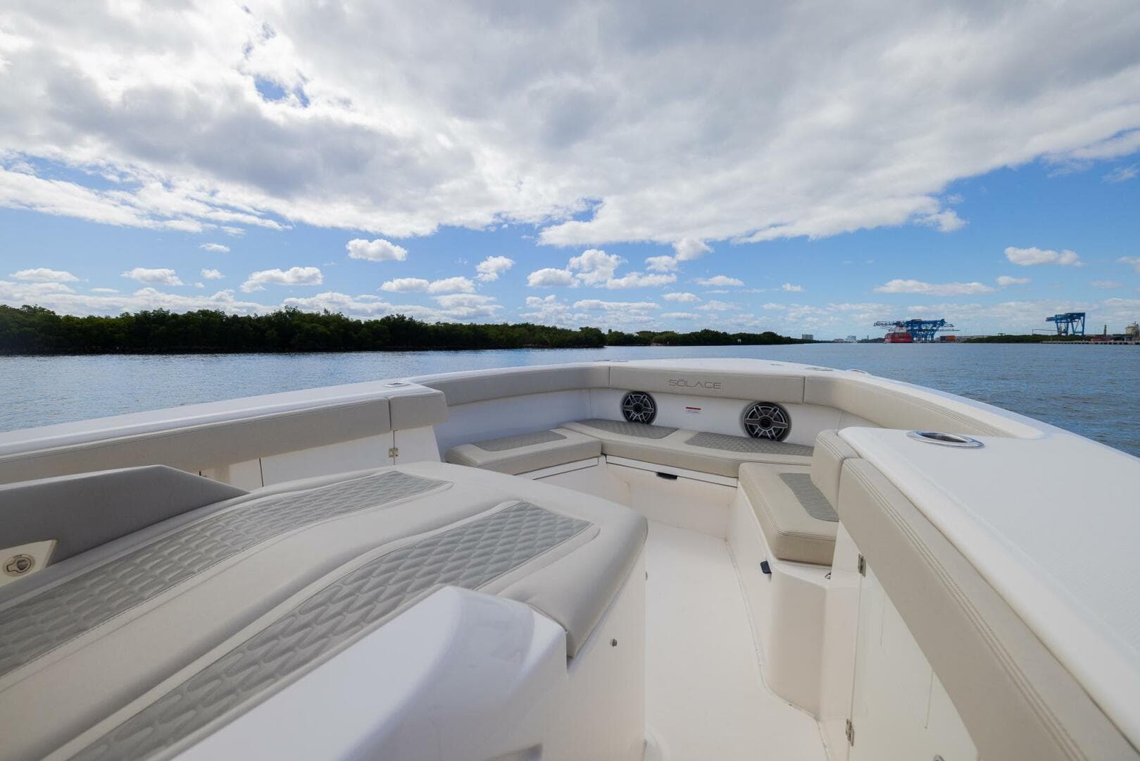 2023 Solace 32CS