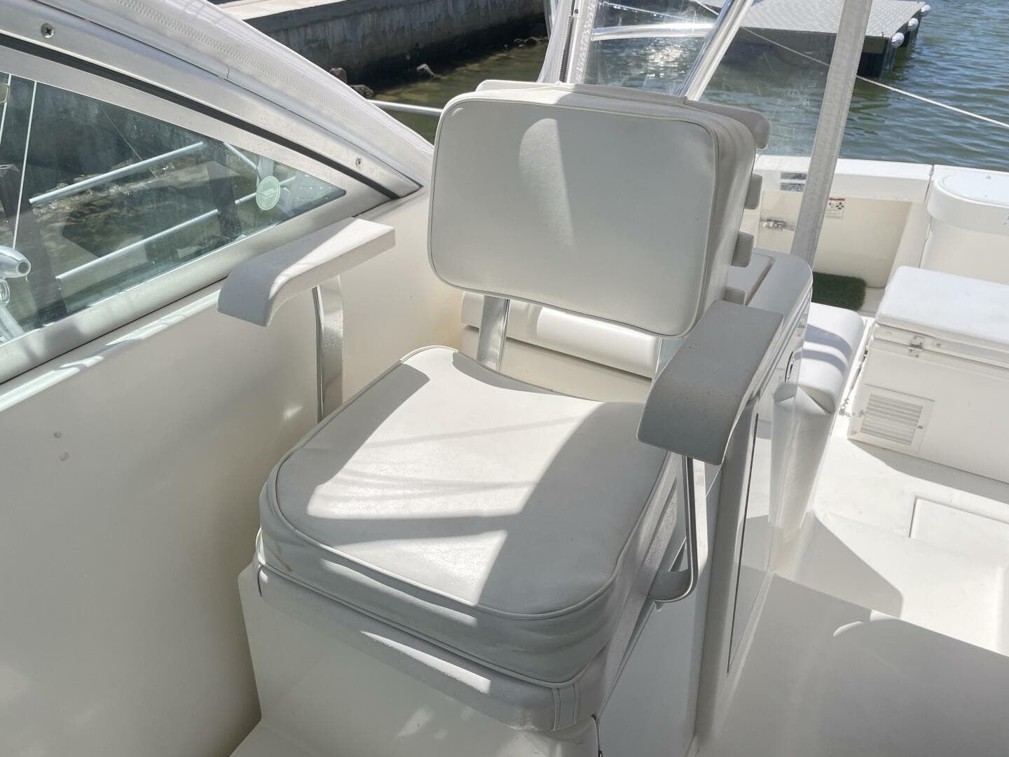 2007 Rampage 38 Express