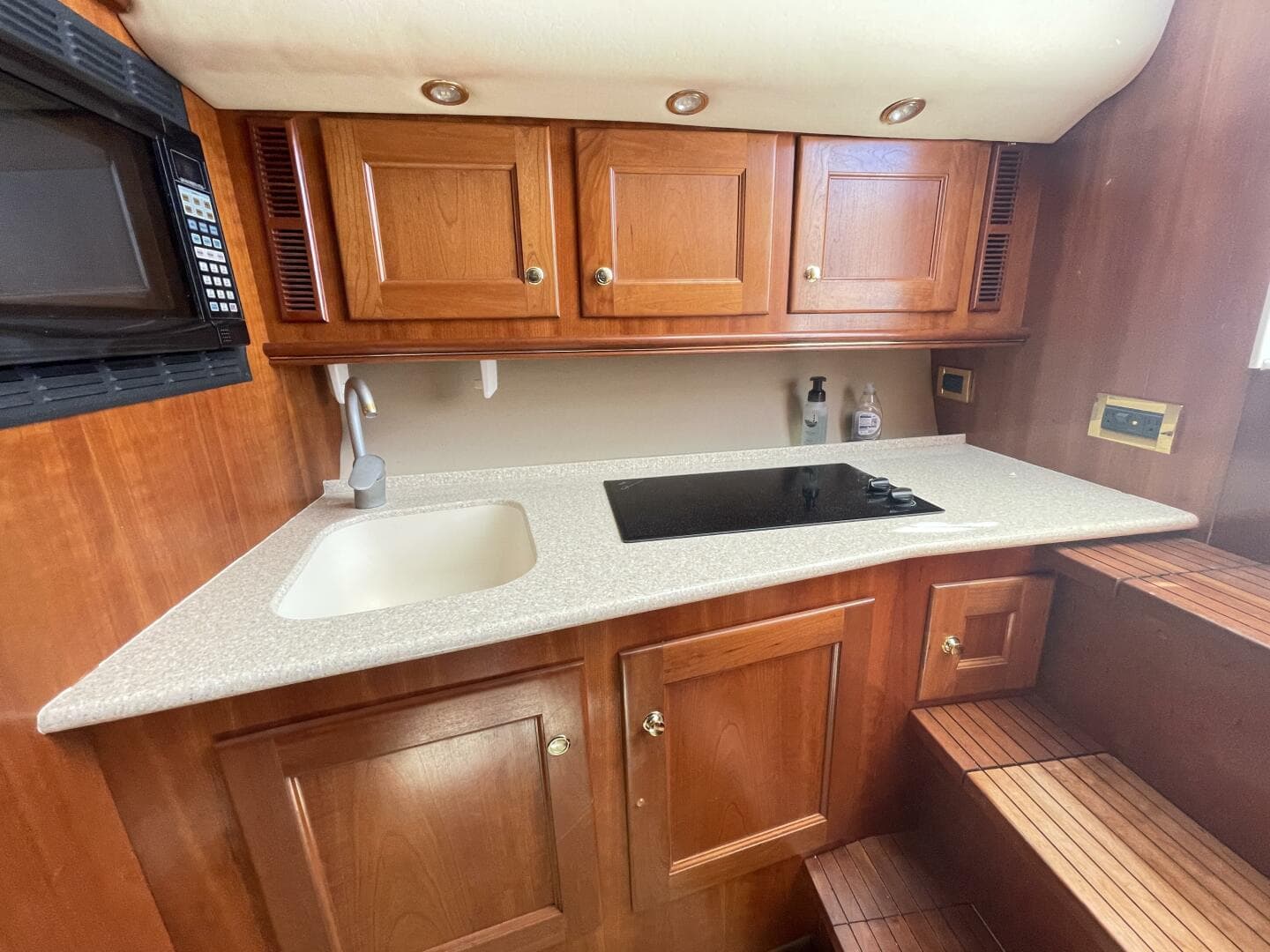 2007 Rampage 38 Express