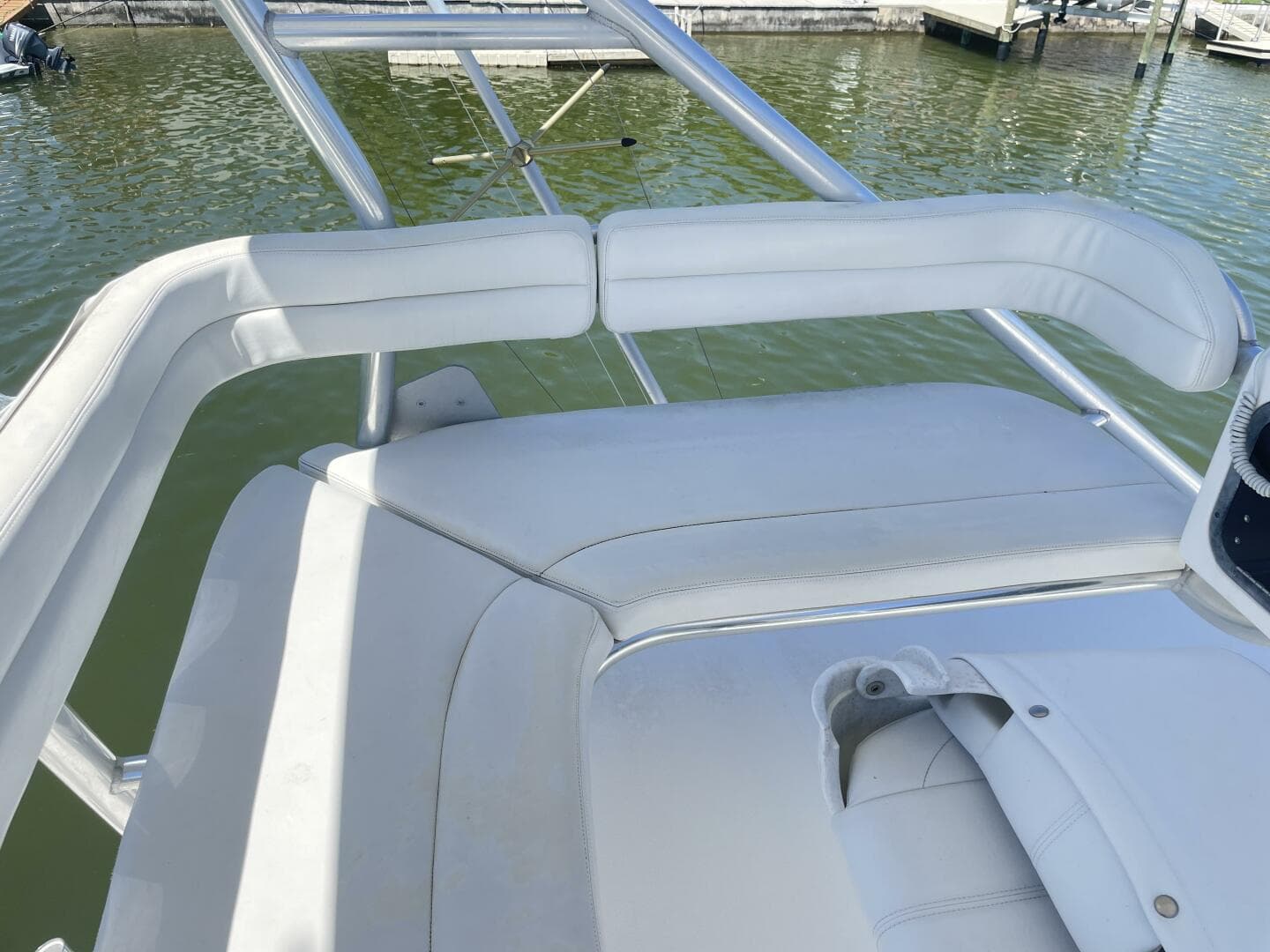 2007 Rampage 38 Express