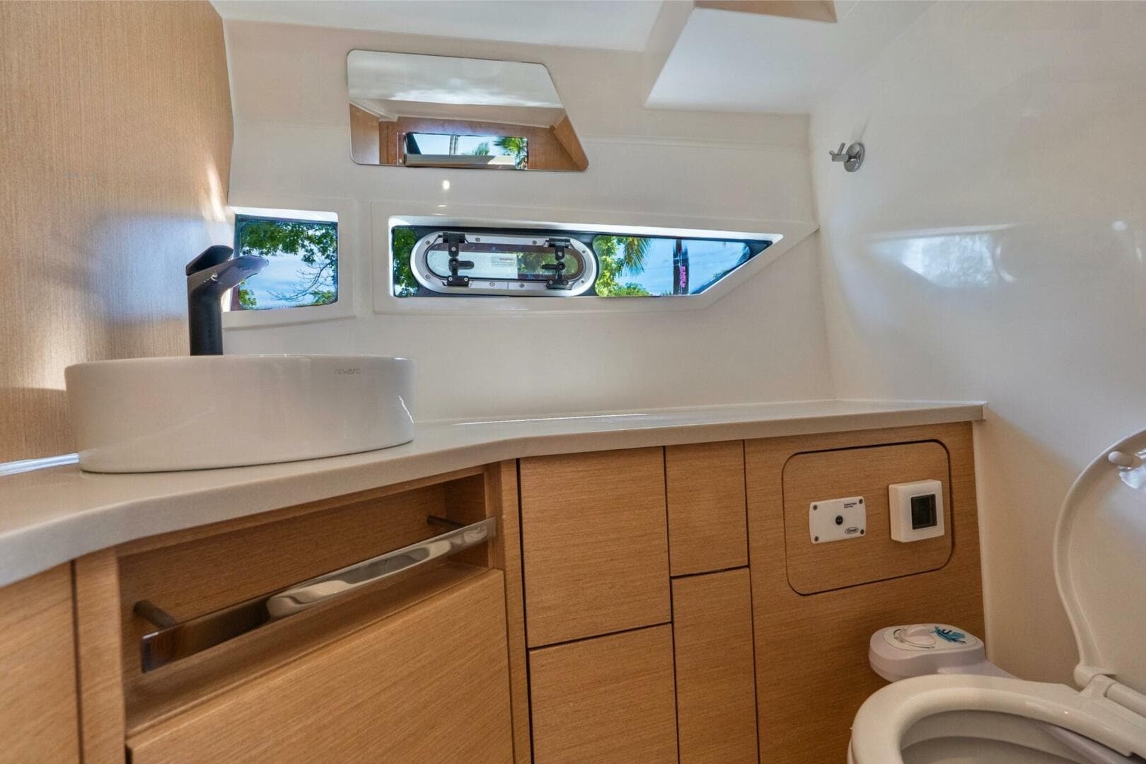 2023 Vento V30 HT Weekender