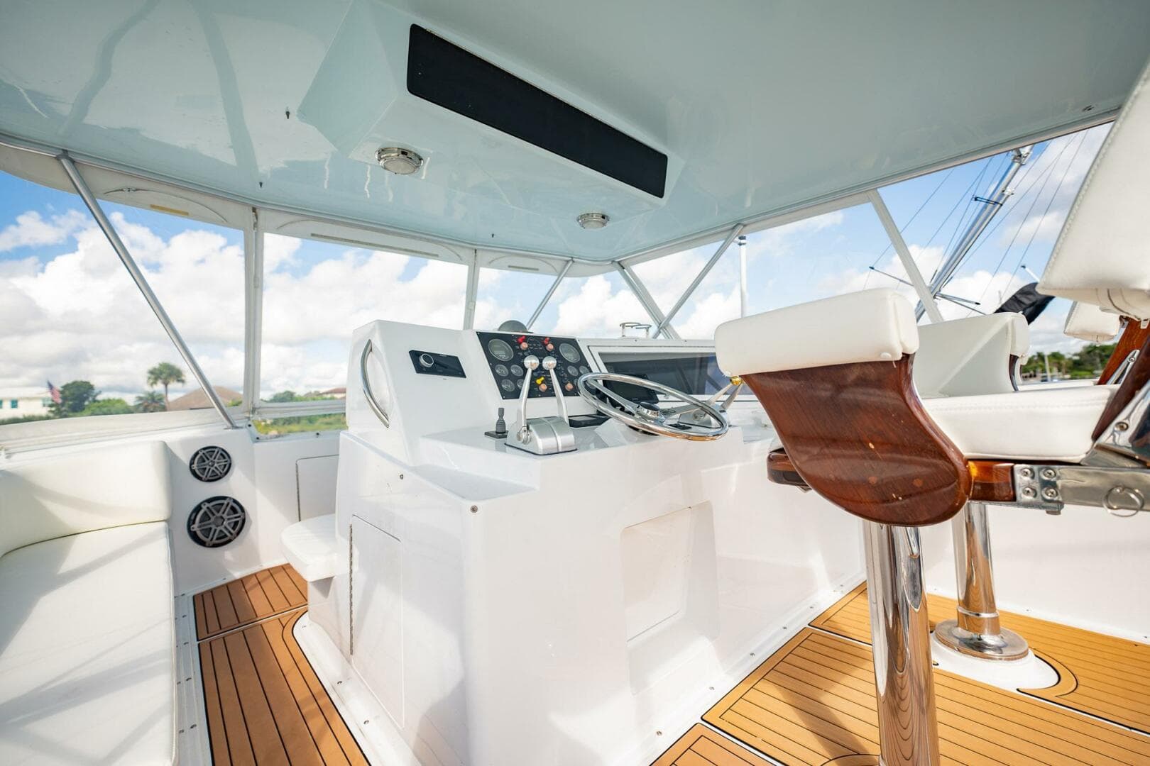 2000 Viking Conv Sport Fisher