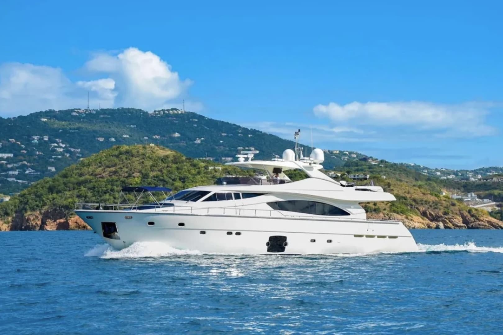 2006 Ferretti Yachts 881