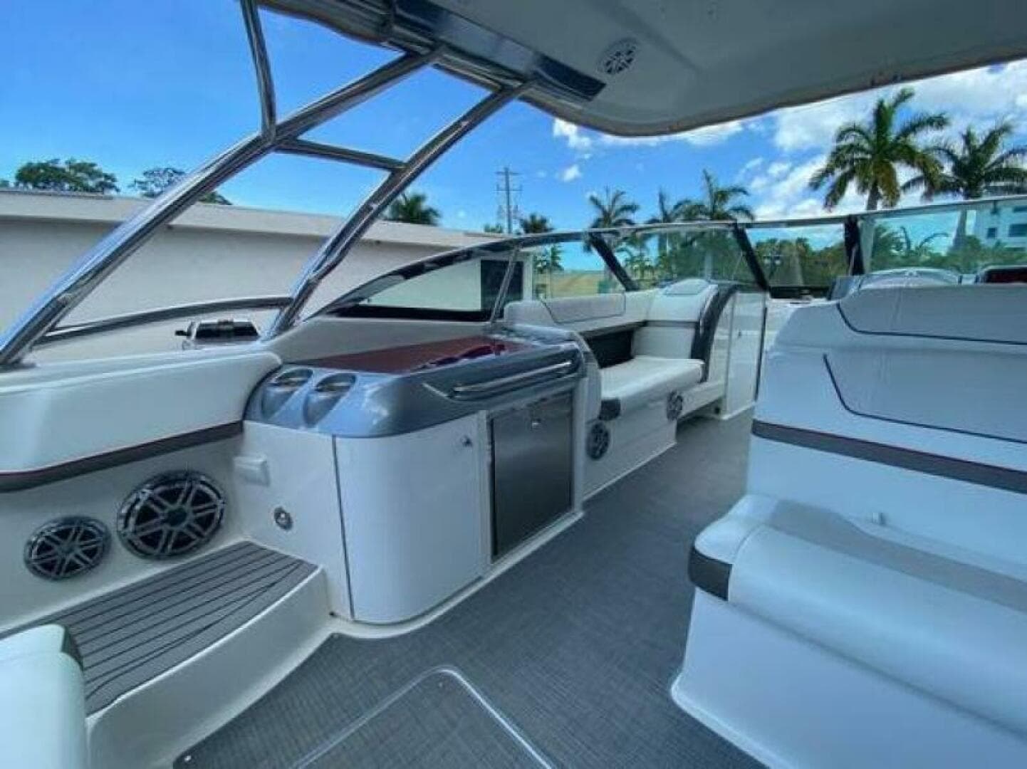 2017 Formula 350 Crossover Bowrider