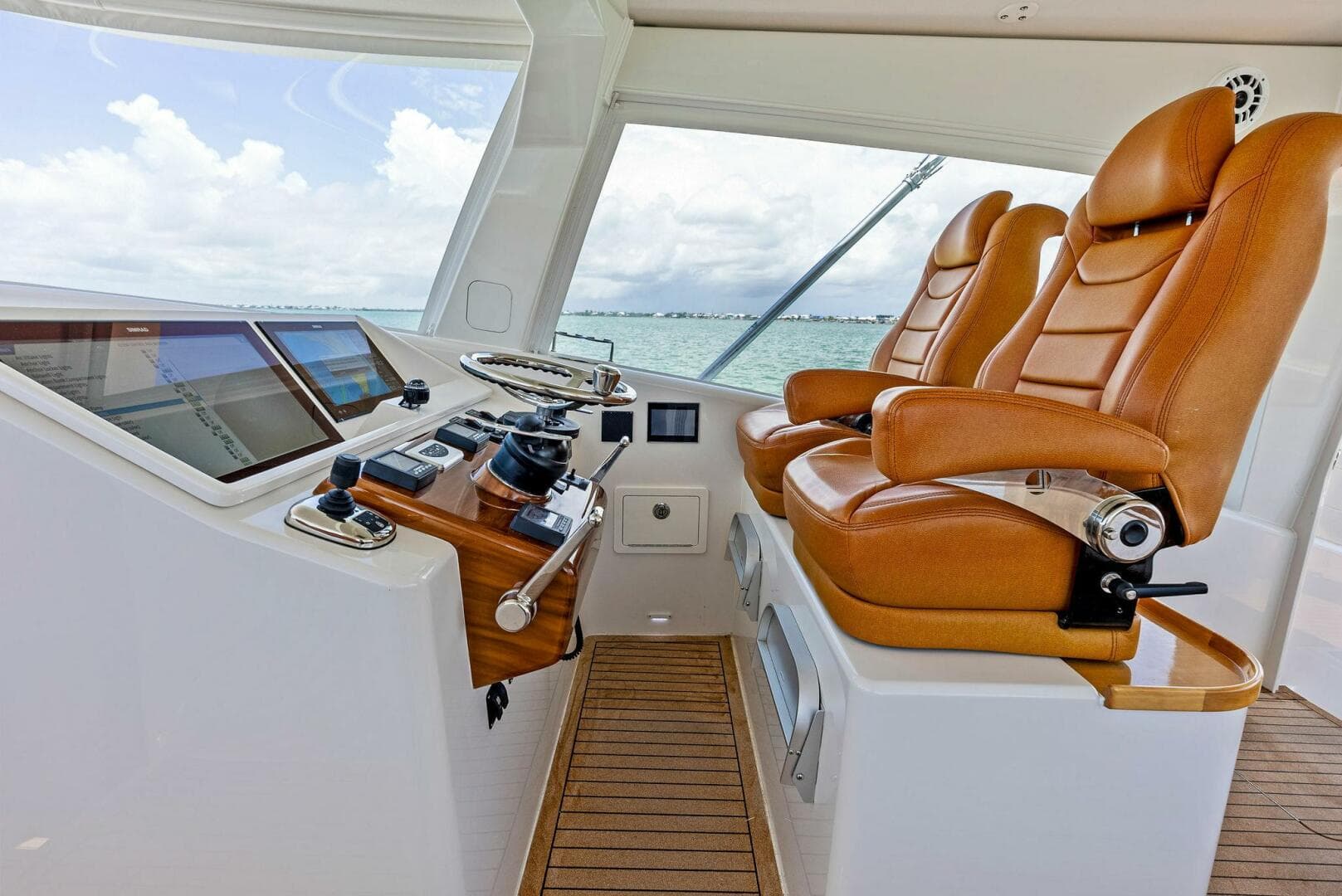  2020 Calcutta 480 Catamaran Helm