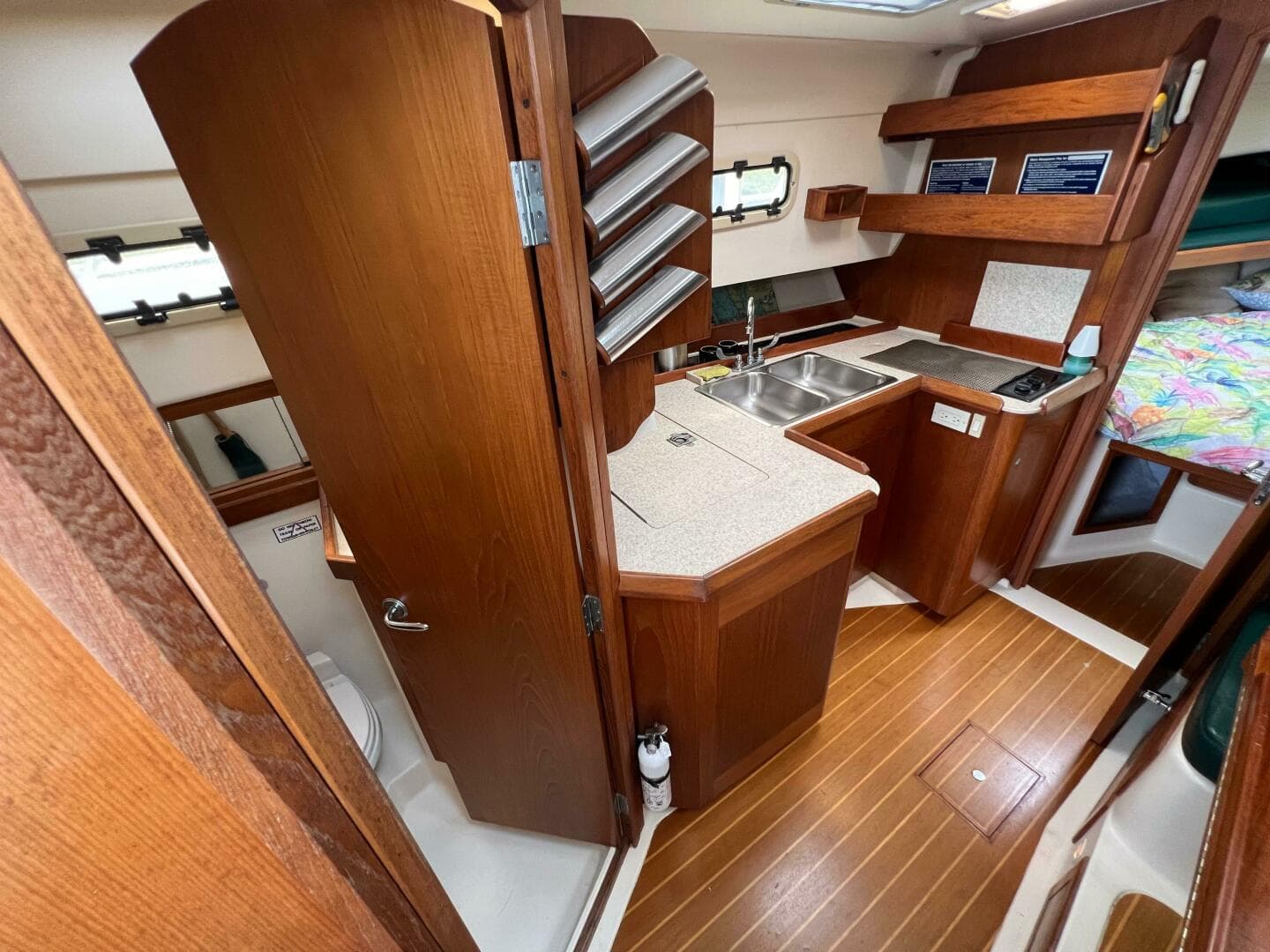 2000 Mainship Pilot 34