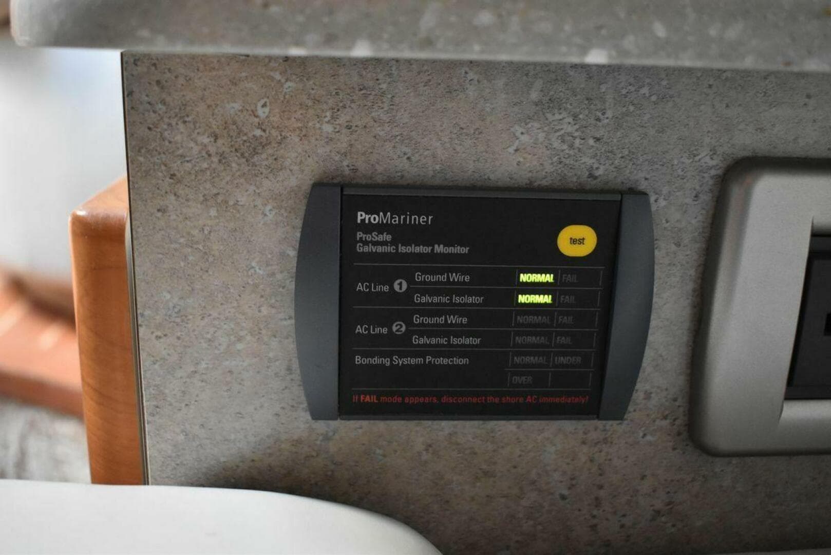 2005 Formula 37 Performance Cruiser