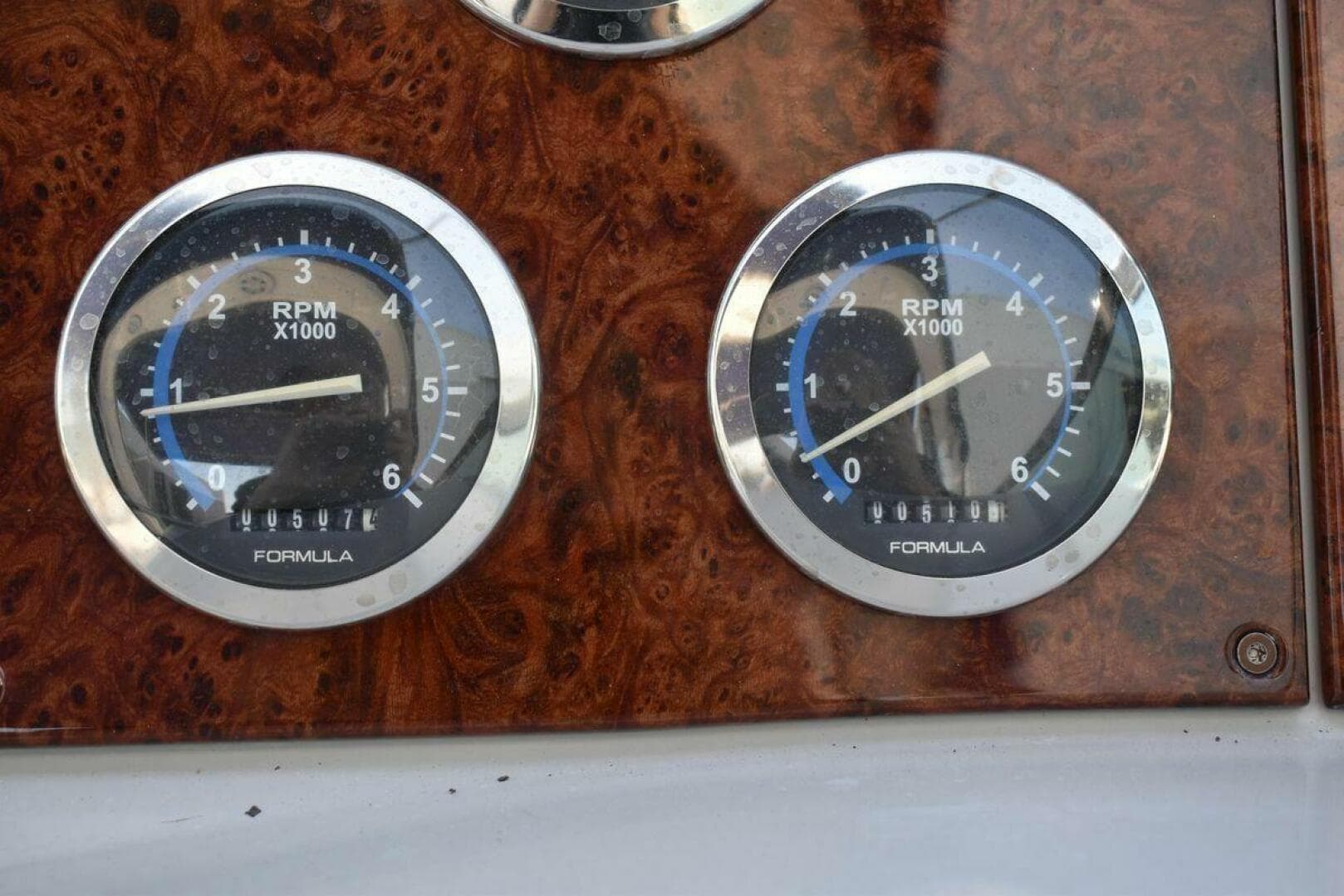 2005 Formula 37 Performance Cruiser