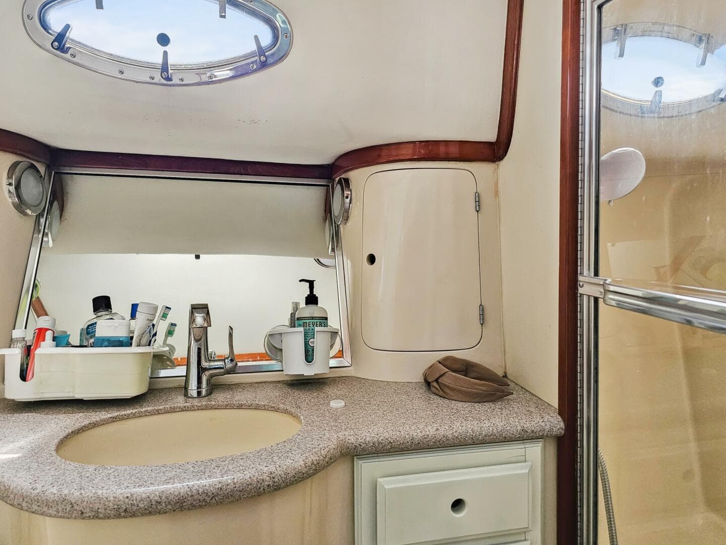 2001 Mediterranean 38 Convertible