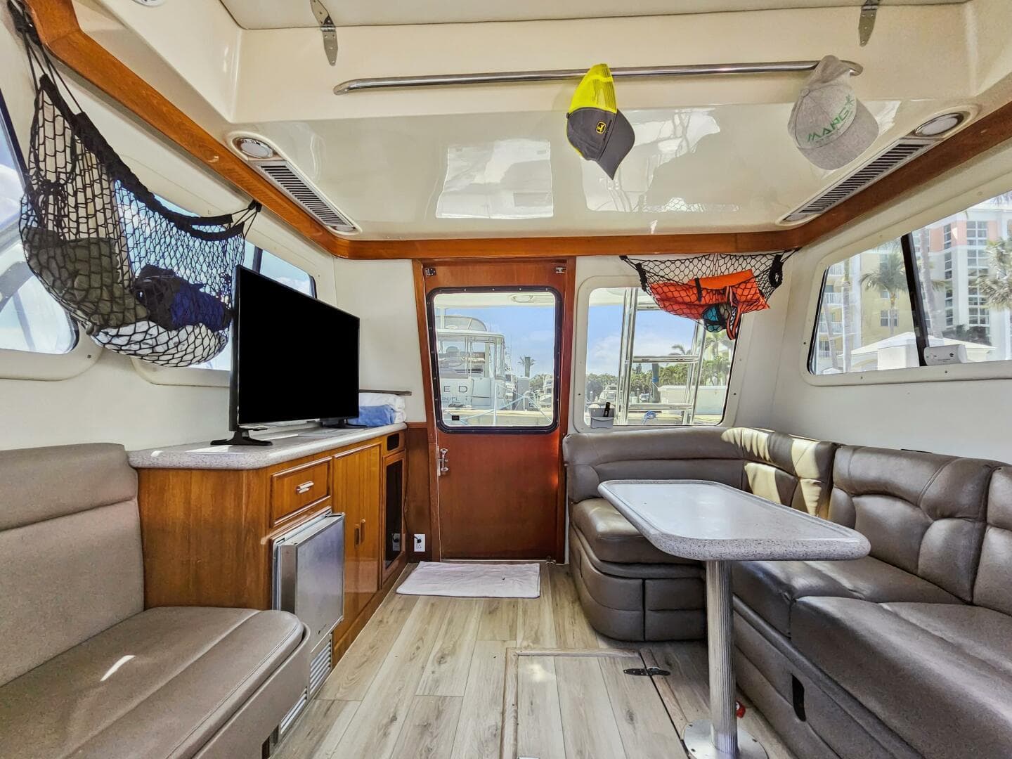 2001 Mediterranean 38 Convertible