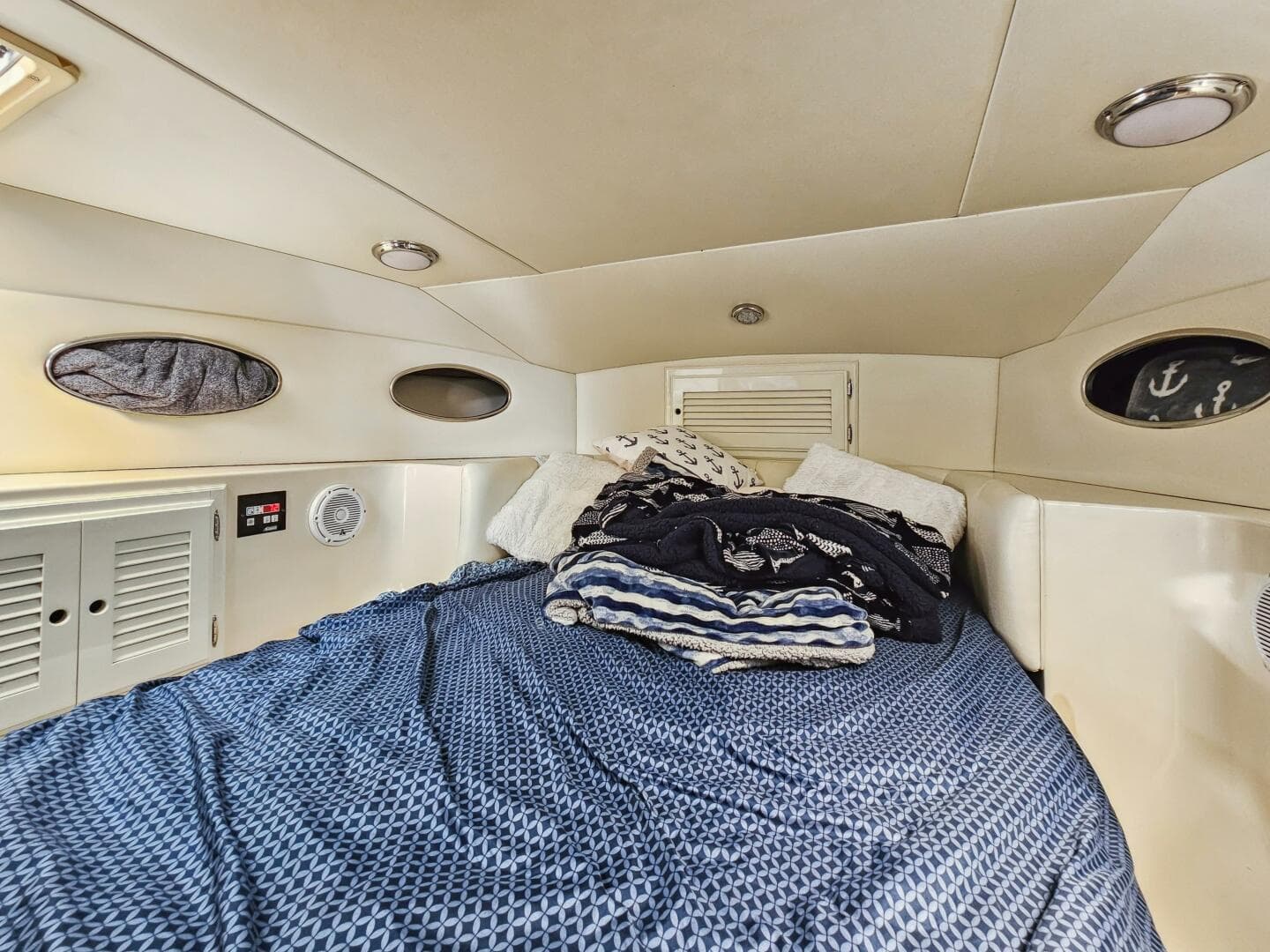 2001 Mediterranean 38 Convertible