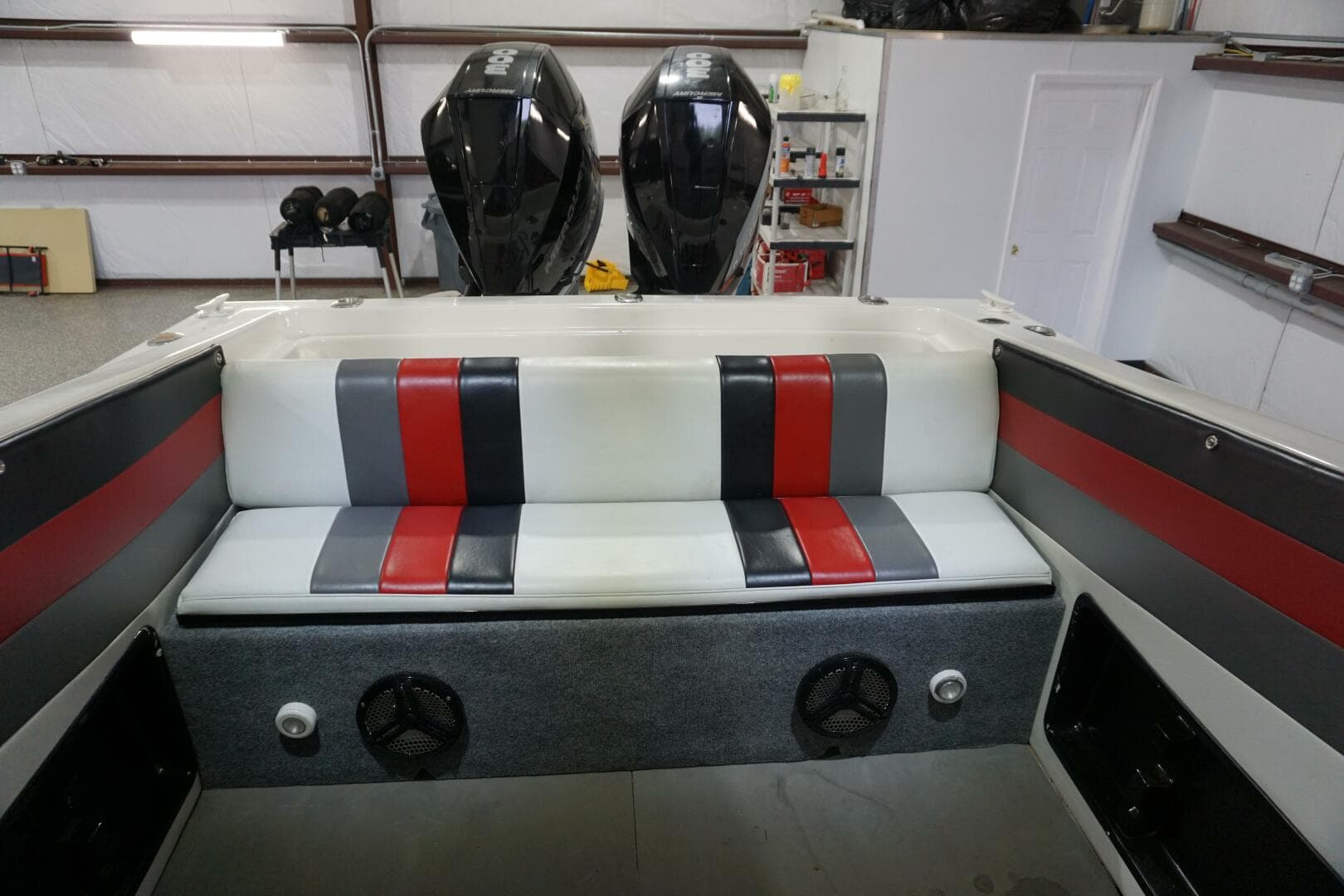 1998 32 Active Thunder 32 CC Ms. Rita Aft Seat (1)