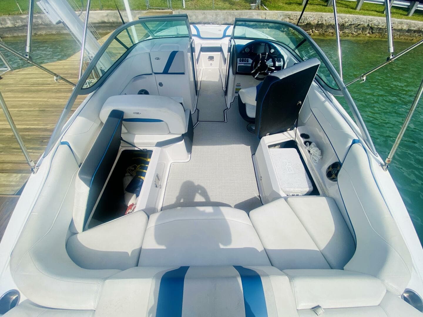 2016 Regal 22 Fasdeck