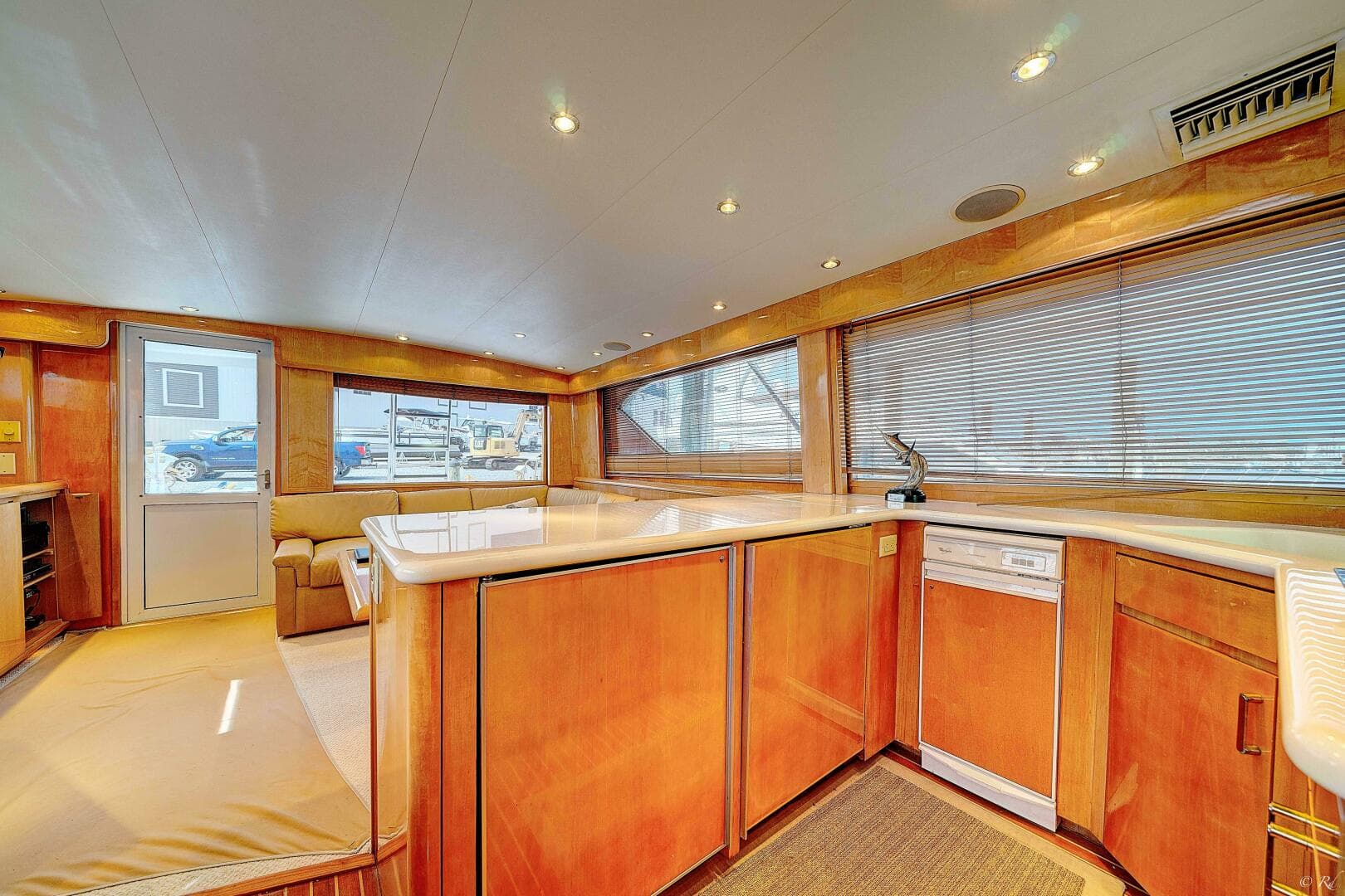 1998 Hatteras 60 Convertible