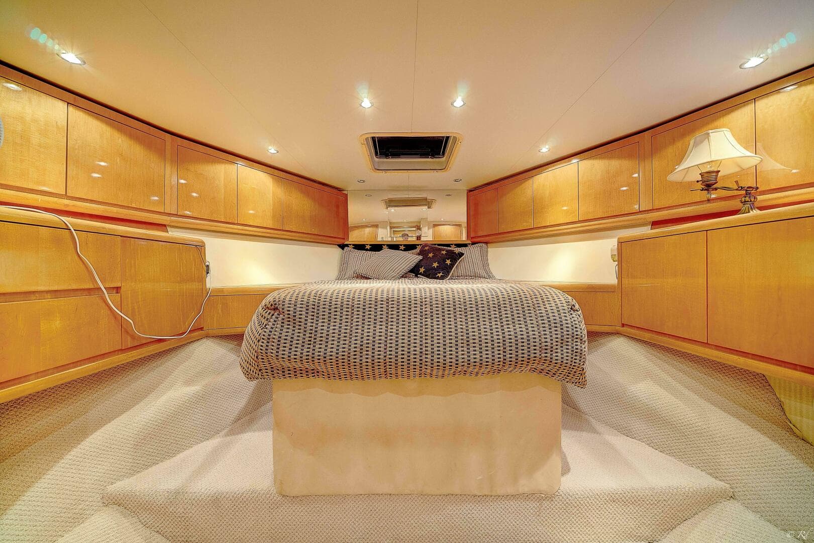 1998 Hatteras 60 Convertible