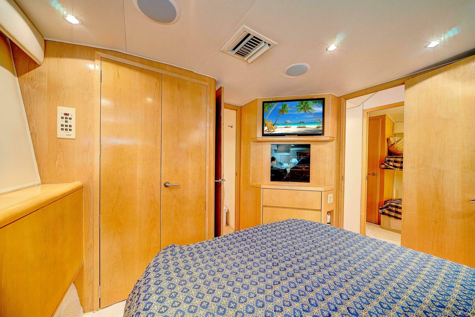 1998 Hatteras 60 Convertible