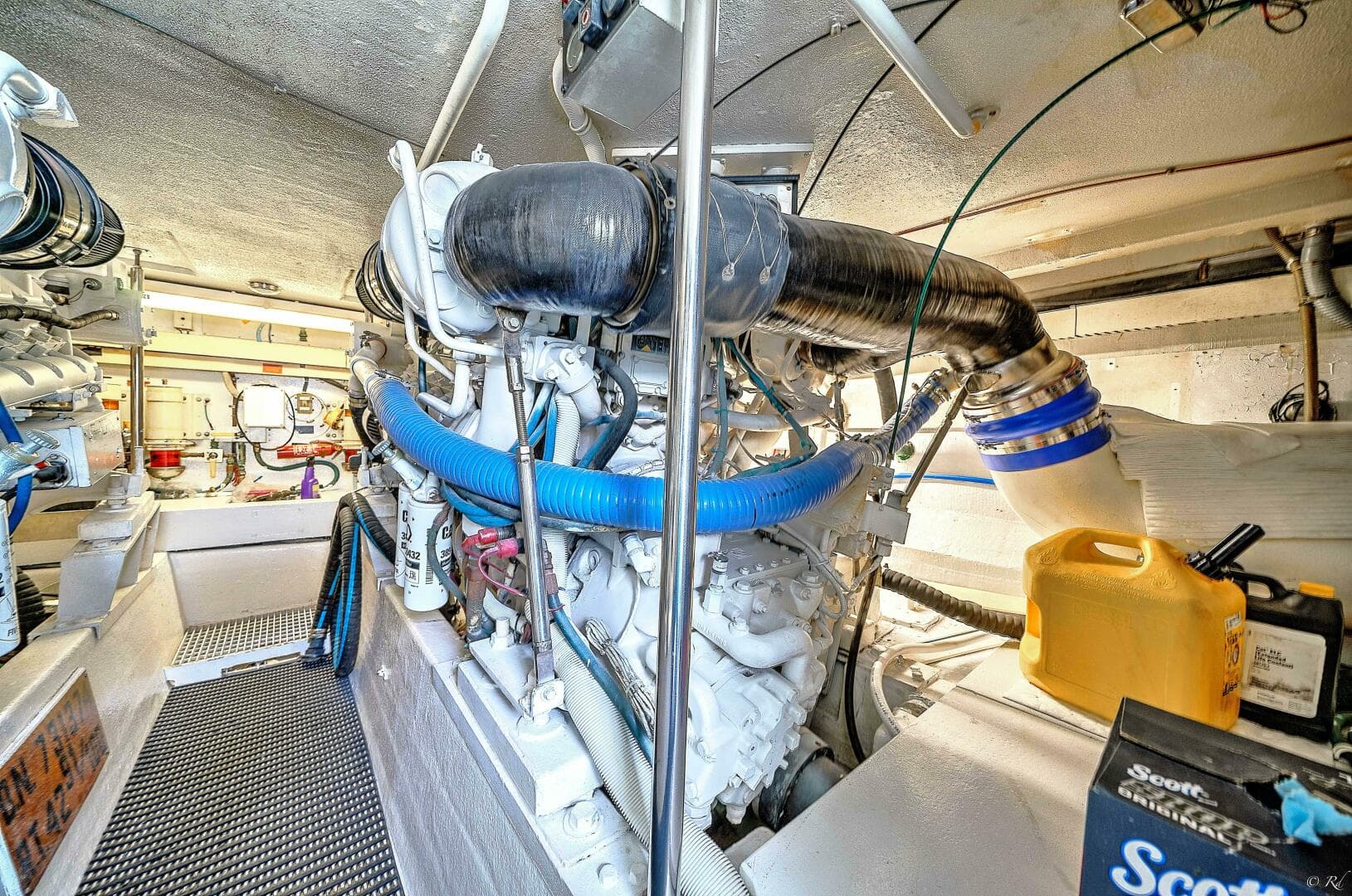 1998 Hatteras 60 Convertible