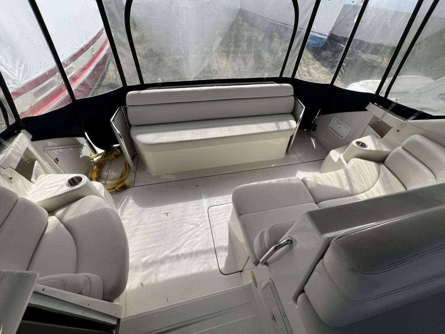 2000 Regal 4160 Commodore