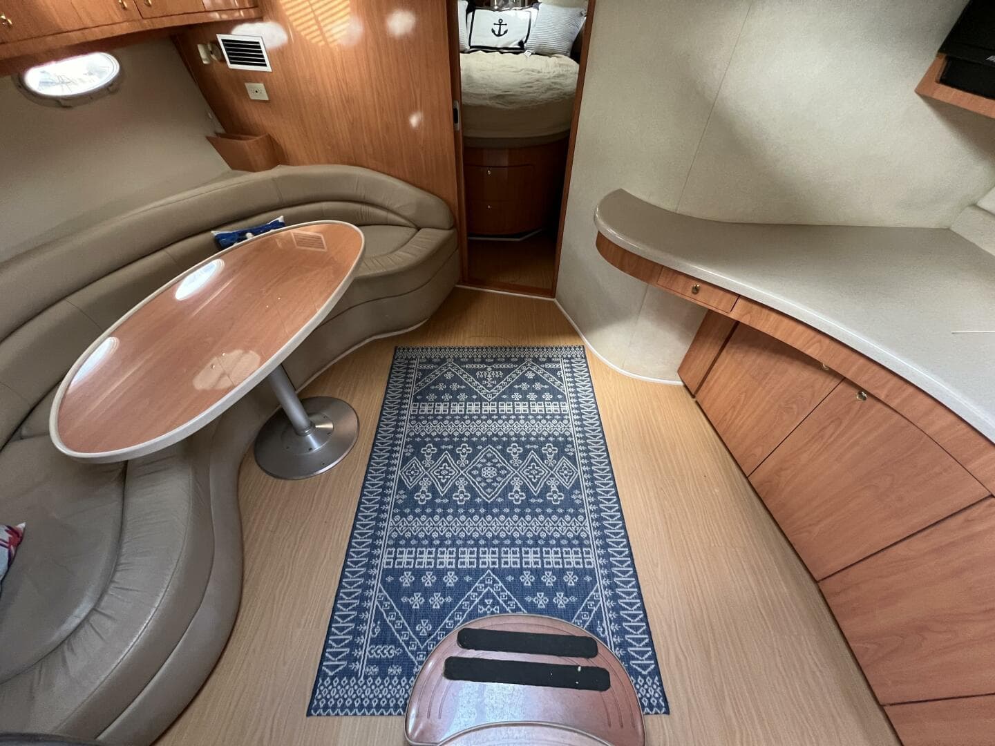 2000 Regal 4160 Commodore