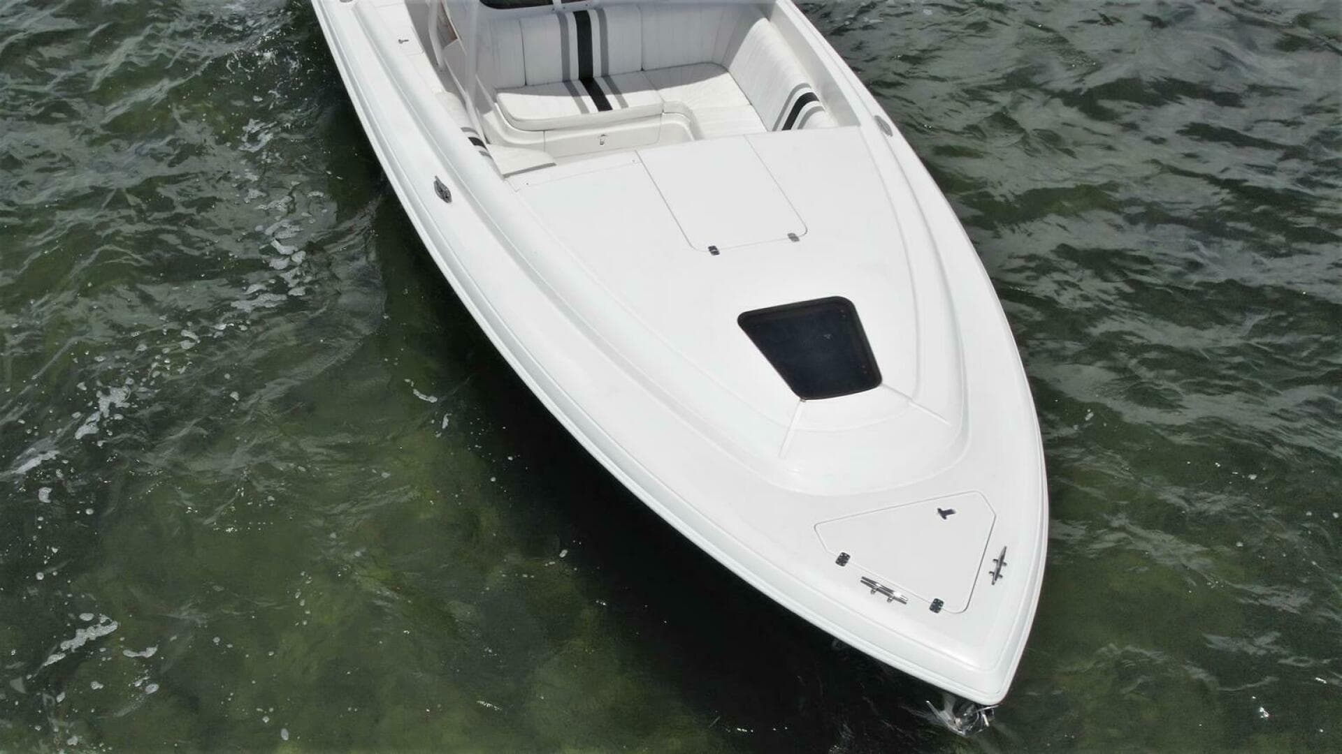 2011 Intrepid 323 Cuddy