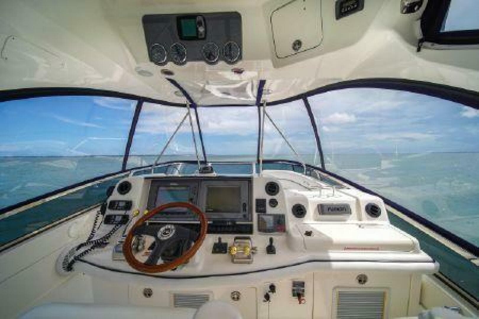 2007 Sea Ray 520 Sedan Bridge