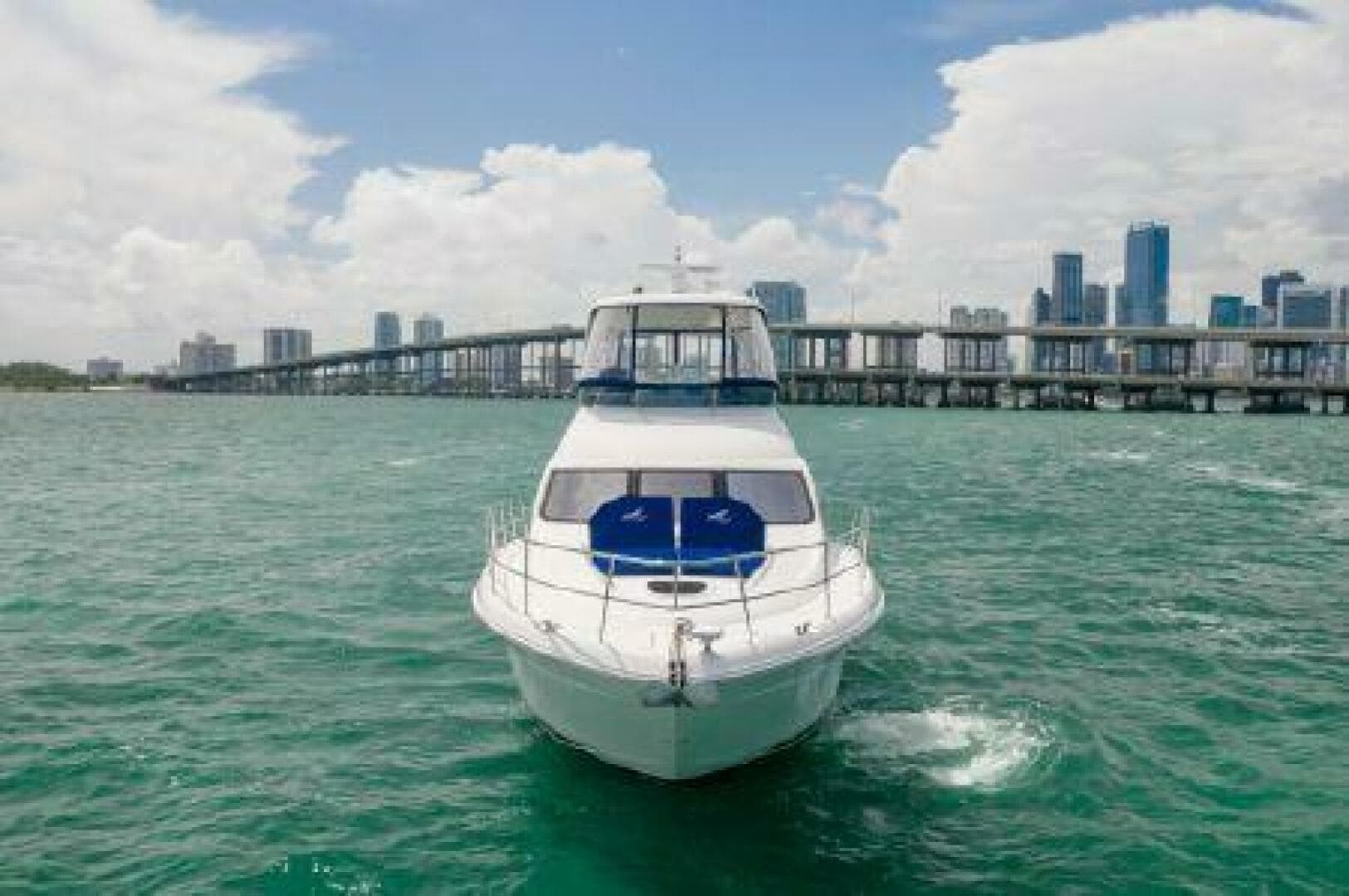 2007 Sea Ray 520 Sedan Bridge