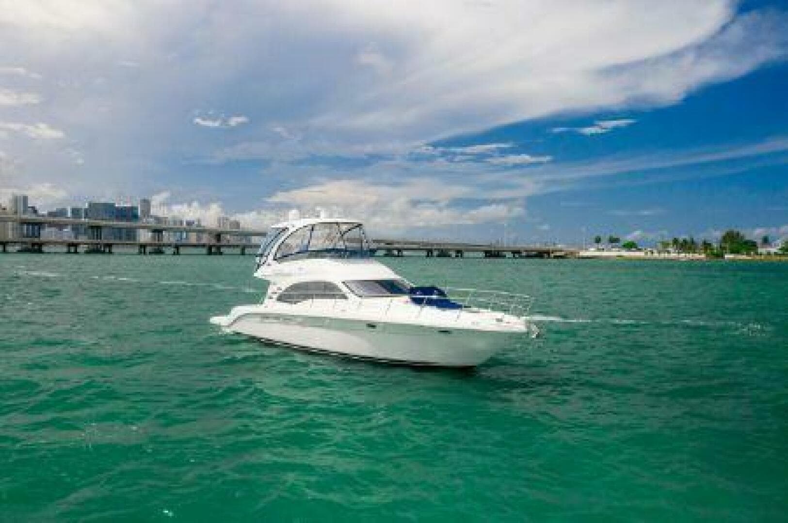 2007 Sea Ray 520 Sedan Bridge