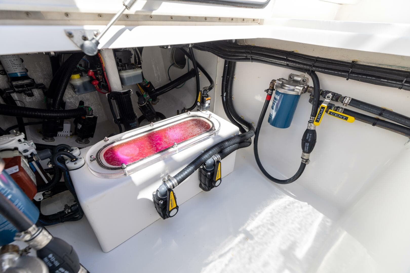 2021 Contender 39 FA