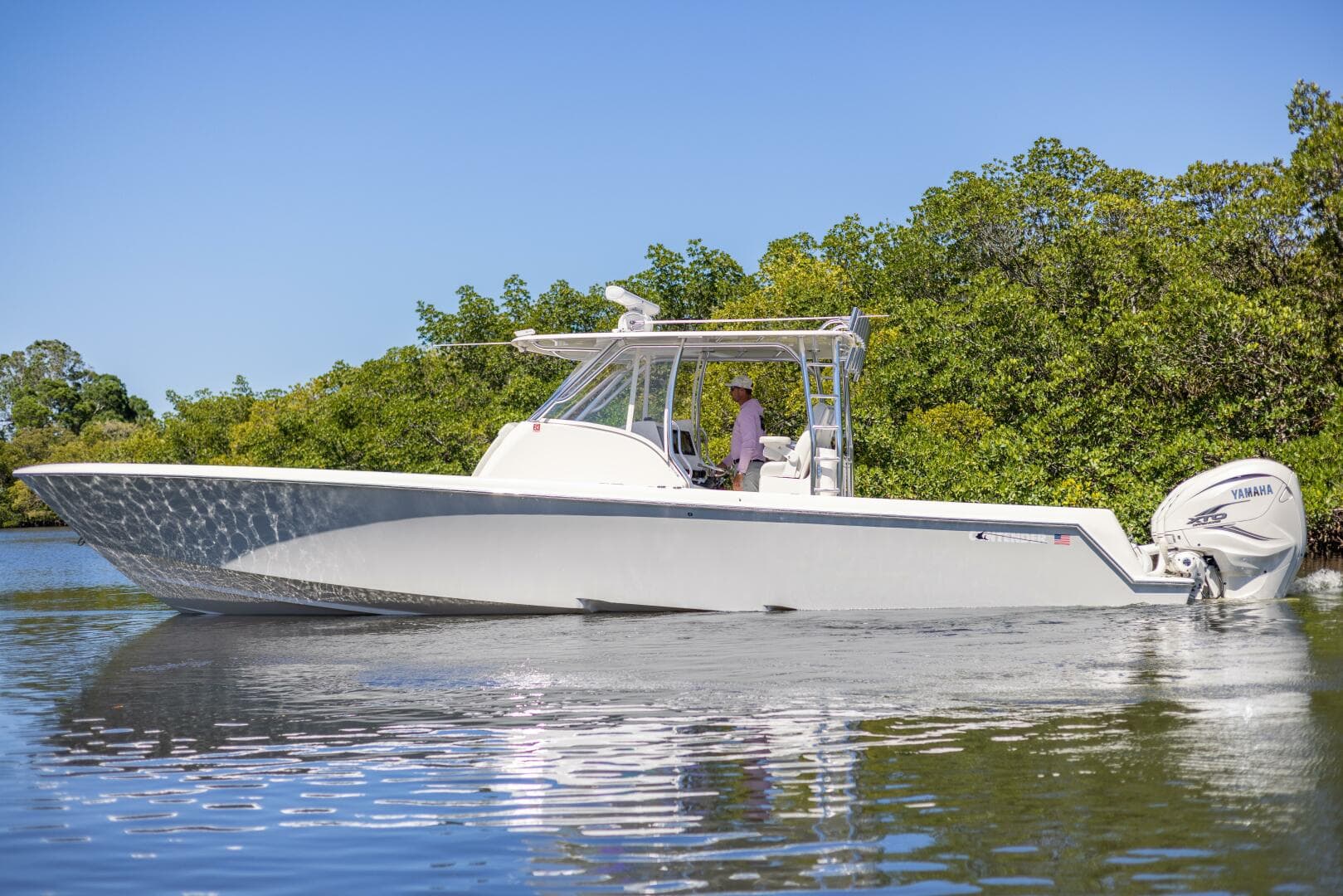 2021 Contender 39 FA