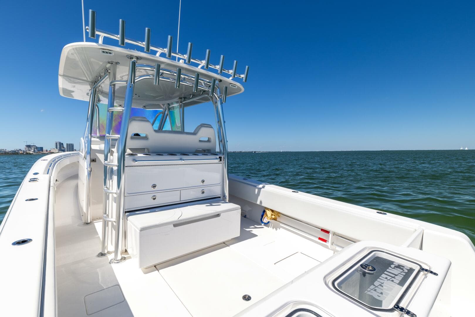 2021 Contender 39 FA