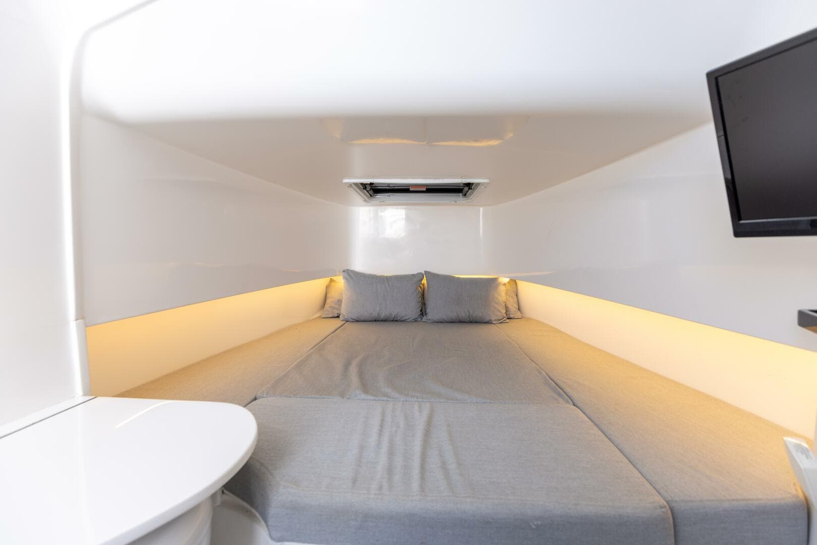 2021 Contender 39 FA