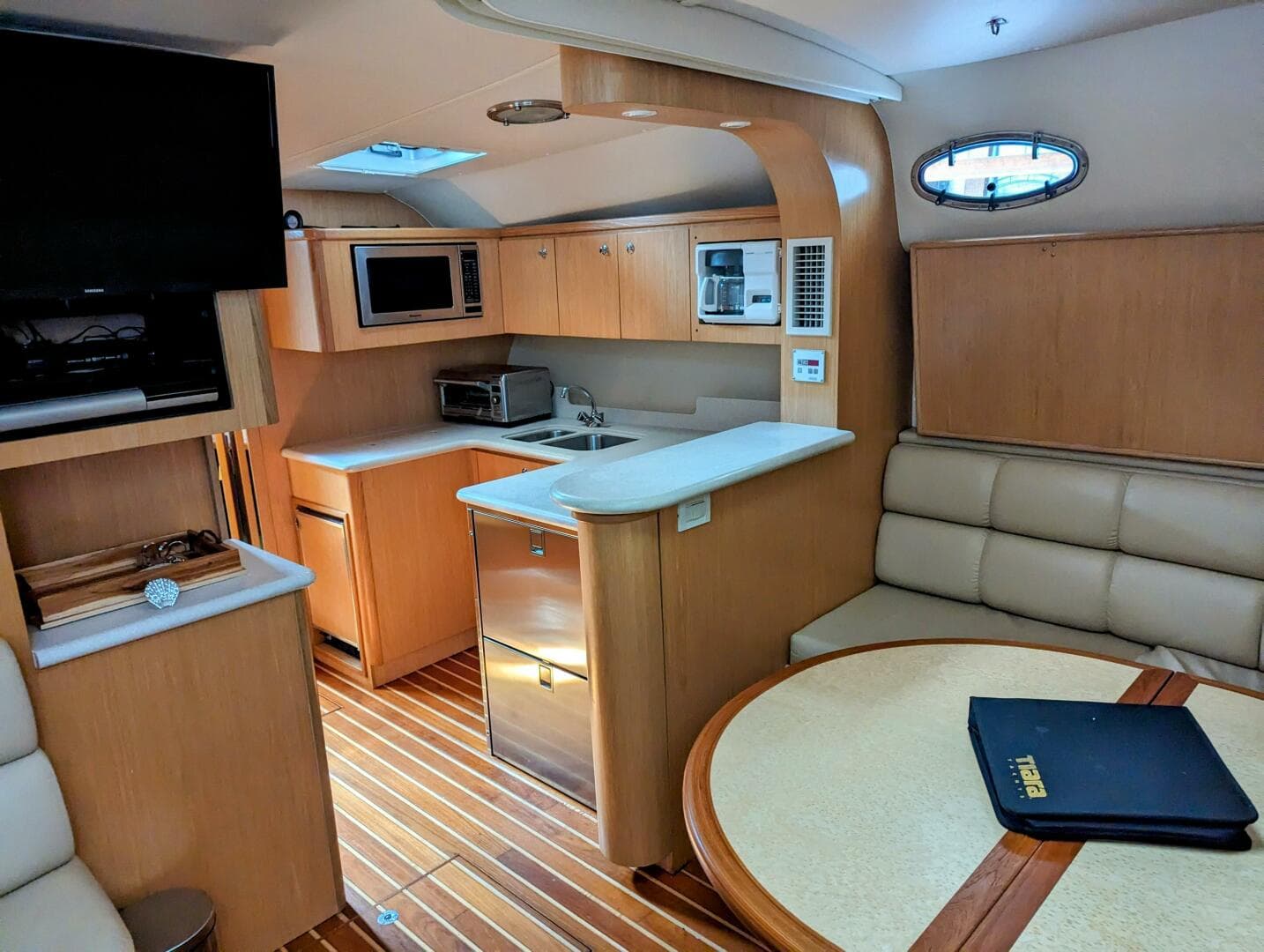 2003 Tiara Yachts 4000 Express