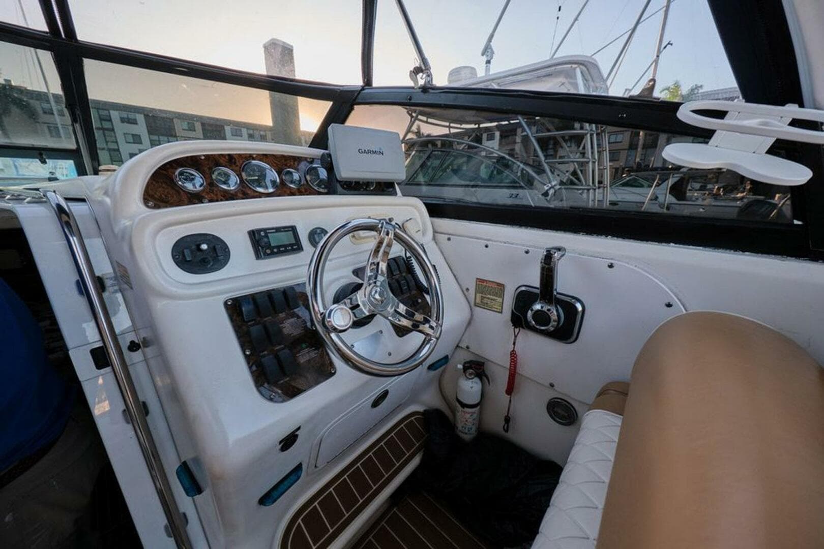 1997 Sea Ray 290 Sundancer