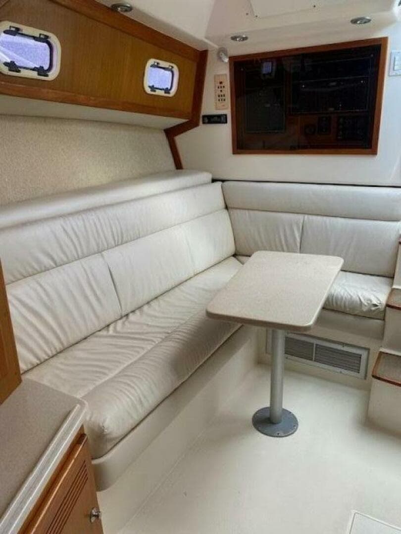 2000 Cabo 35 Express