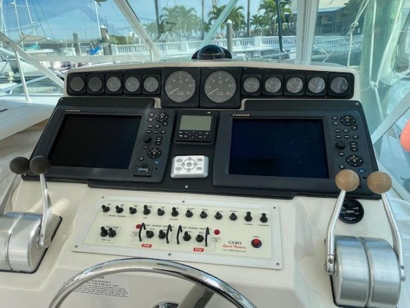 2000 Cabo 35 Express