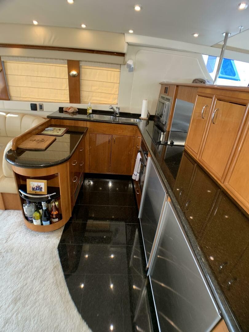 2006 Carver 56 Voyager