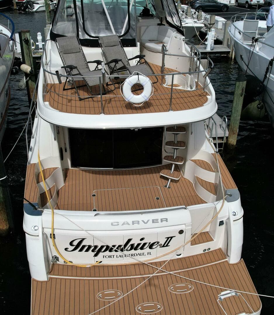 2006 Carver 56 Voyager