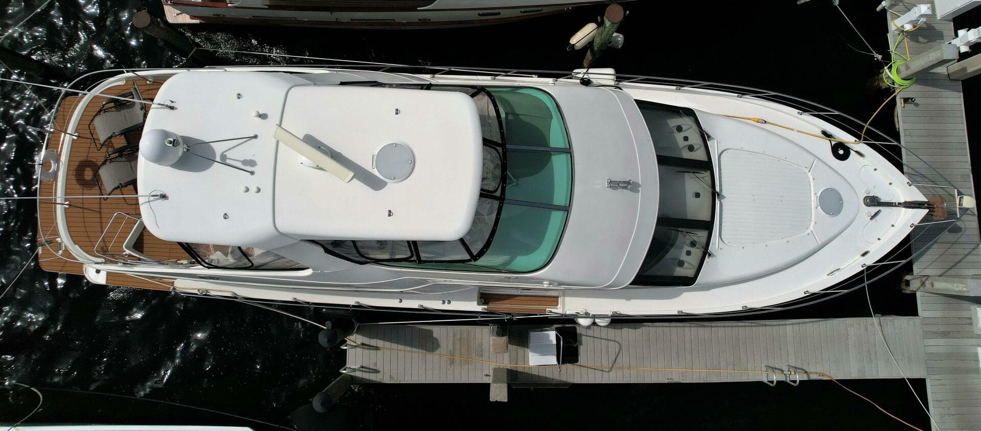 2006 Carver 56 Voyager