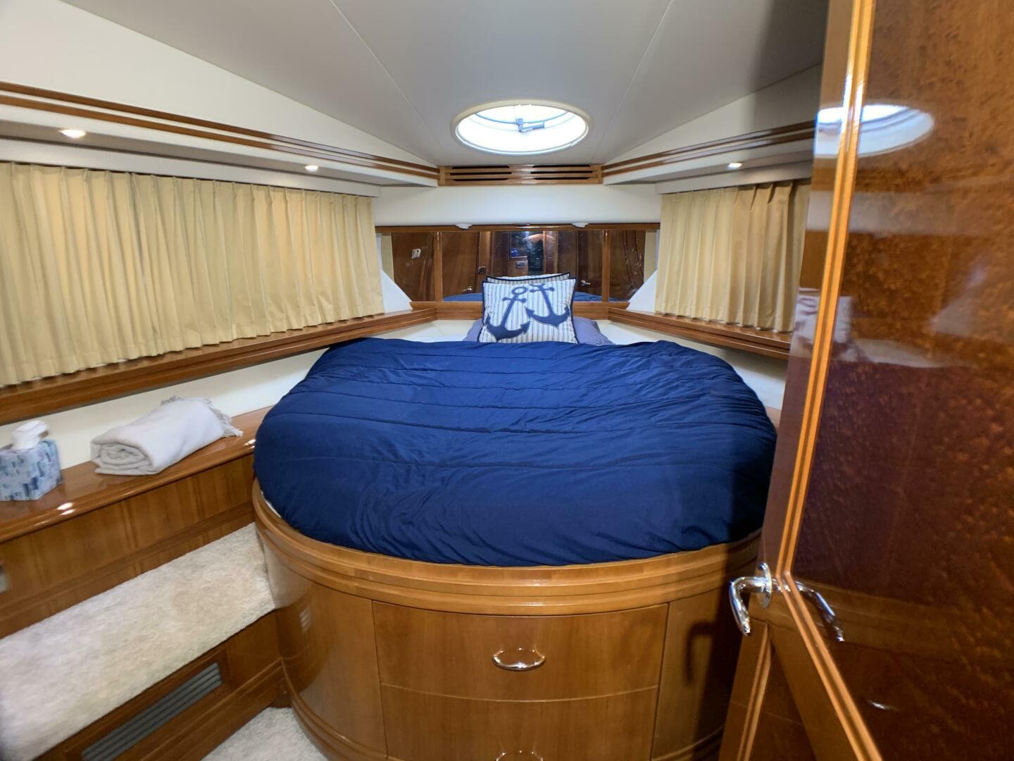2006 Carver 56 Voyager