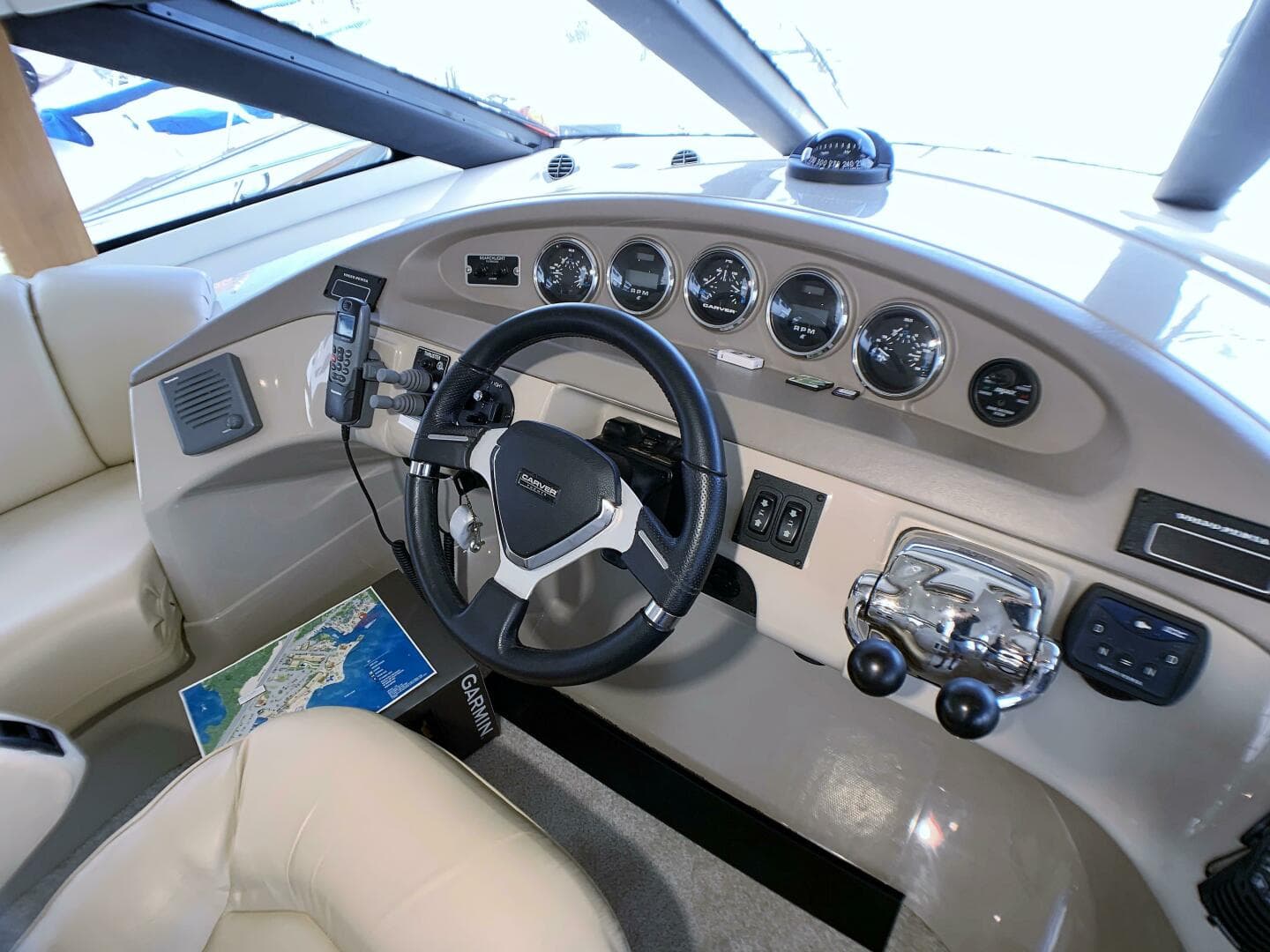 2006 Carver 56 Voyager