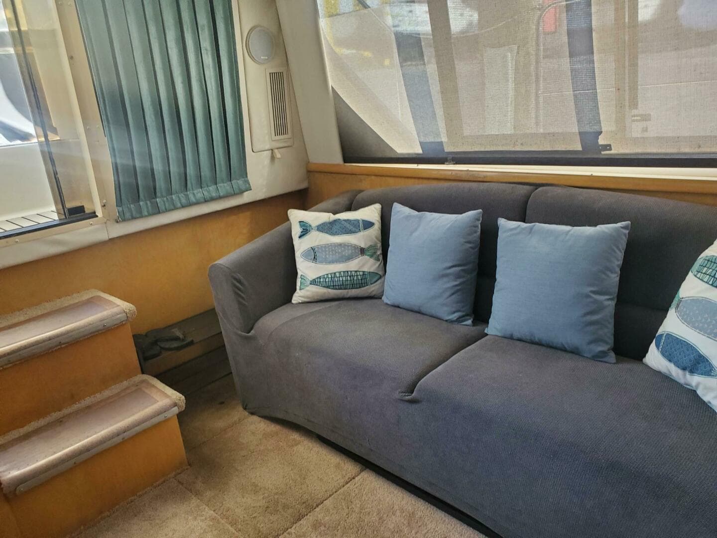 1996 Carver 355