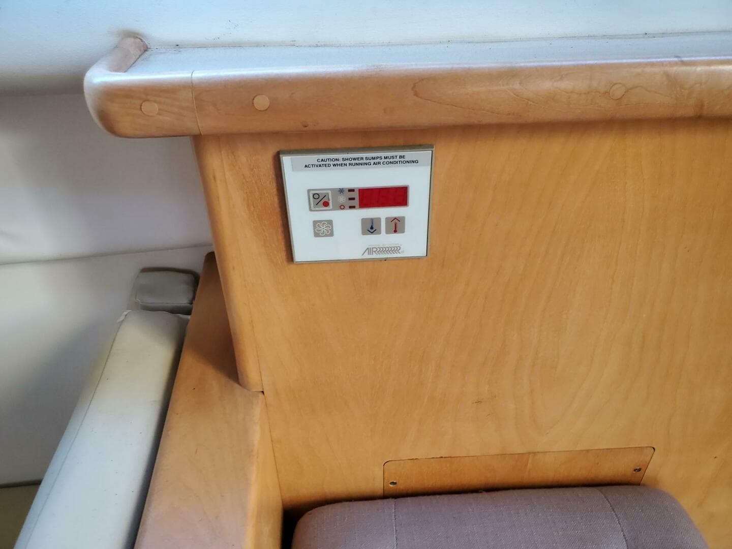 1996 Carver 355