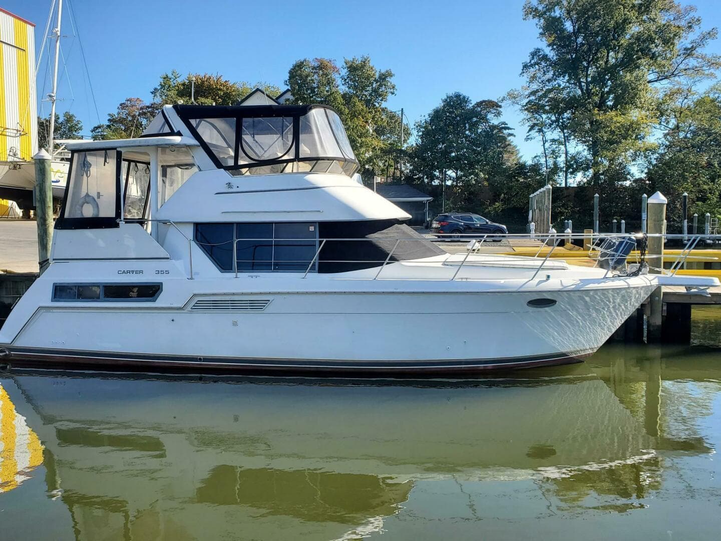 1996 Carver 355